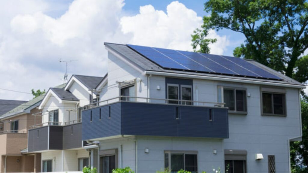 【iyomemo】太陽光パネルで補助金がもらえる？各自治体別の金額、対象条件や申請方法を解説