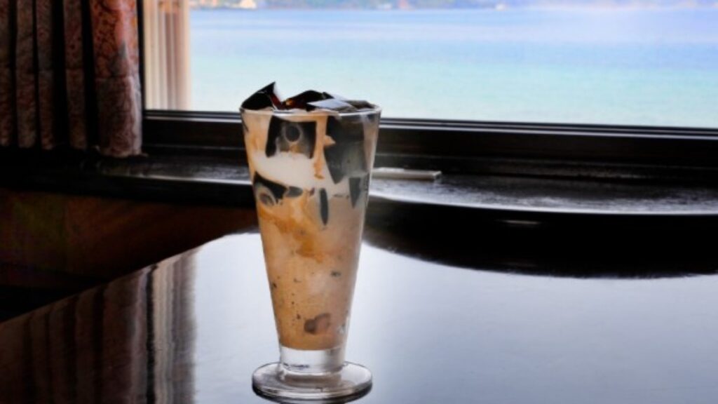 【iyomemo】愛媛の海が見えるカフェ3選！ 海沿いの絶景とおすすめスイーツ