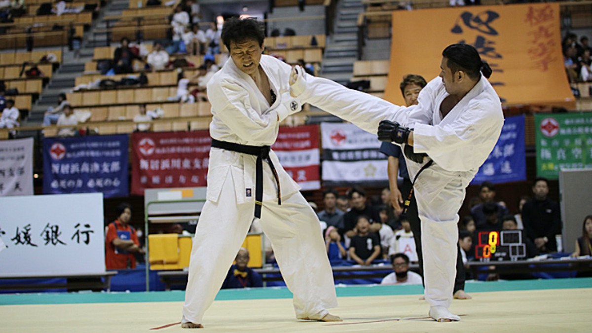 【第13回オープントーナメント四国選抜空手道選手権大会】愛媛県武道館に全国屈指の実力者が集う熱い一日（愛媛/松山市）